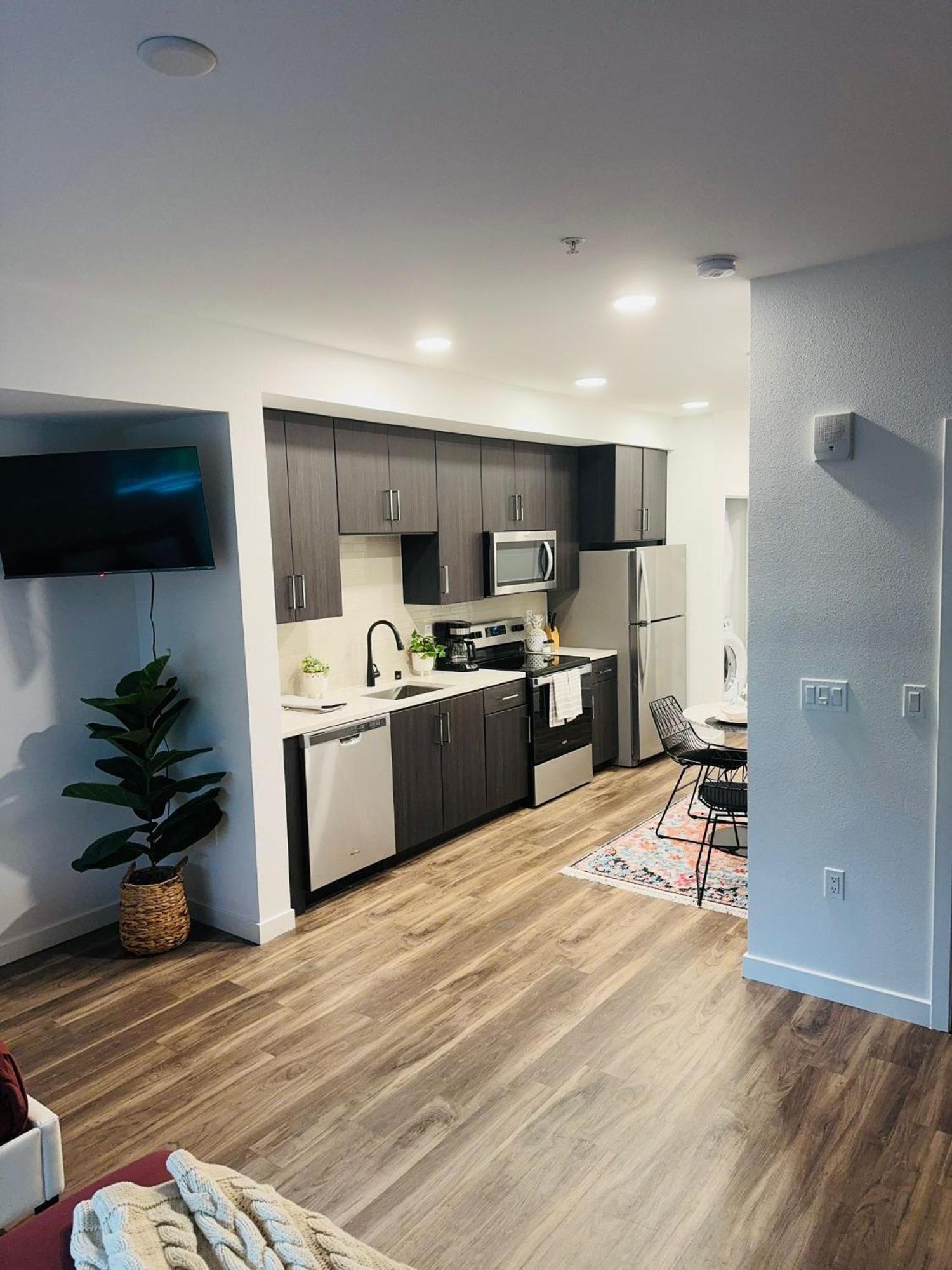 Spectacular Cozy Loft Hollywood Free Parking Apartment Los Angeles